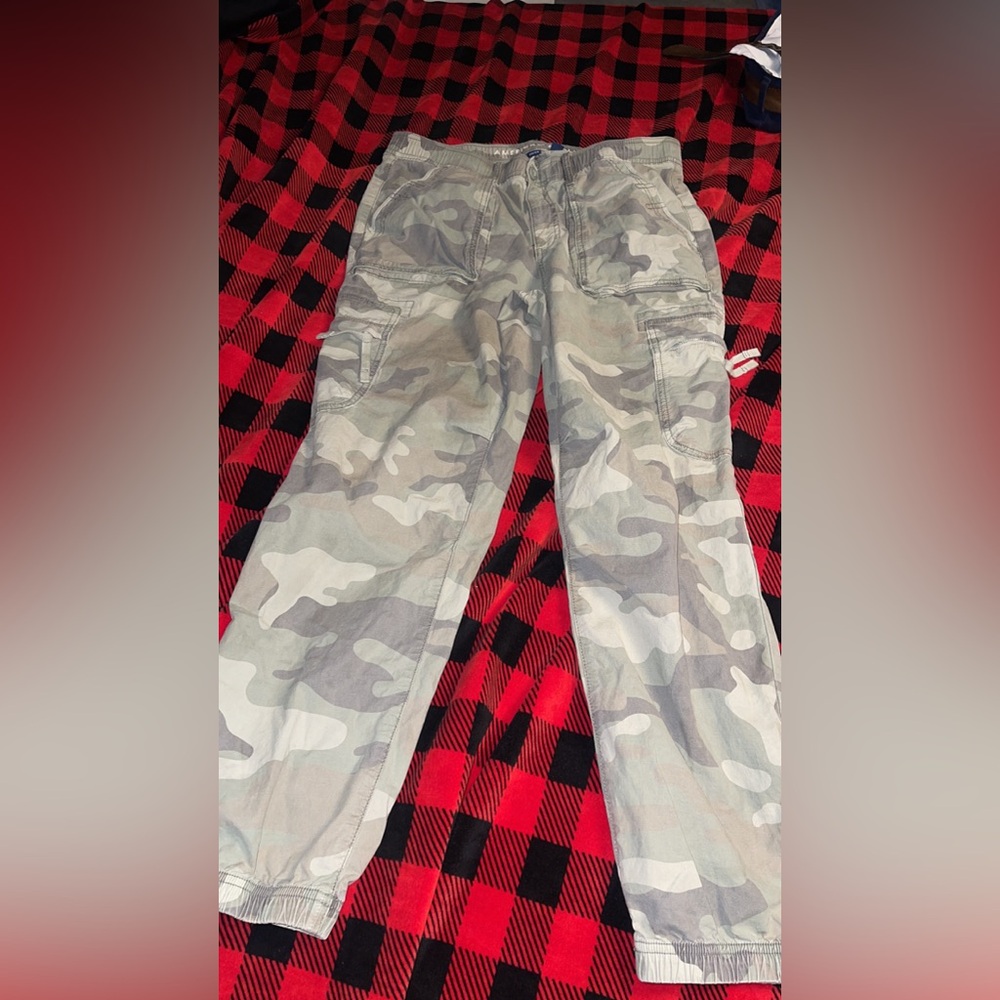 American eagle cargo pants